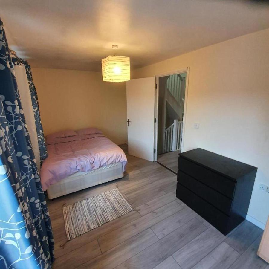 Lovely Cosy House Easy Reach To Casa vacanze Londra